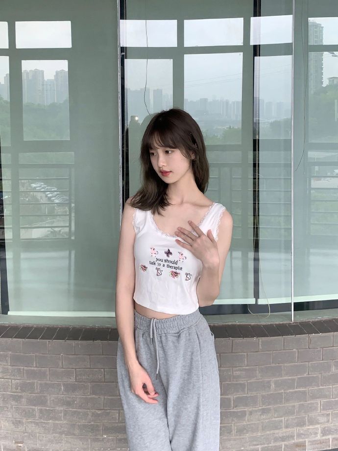 片单主题配图 · 动画氛围一角 · 弱网可看